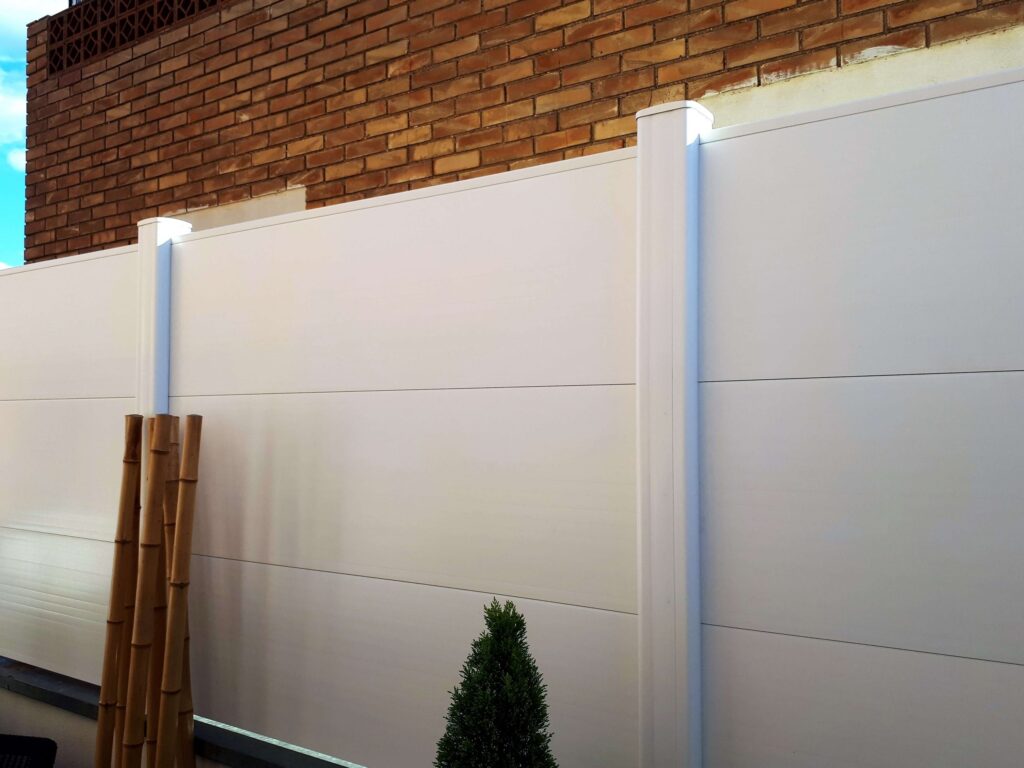 valla-de-pvc-4-scaled